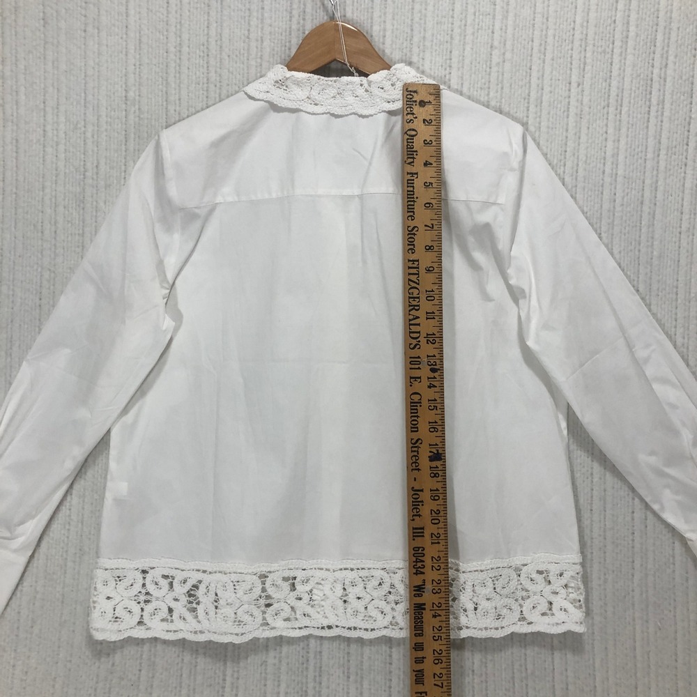 Chico's White Crochet Lace Trim Button Down Shirt Size 2 Large Long Sleeve Top - Picture 7 of 8